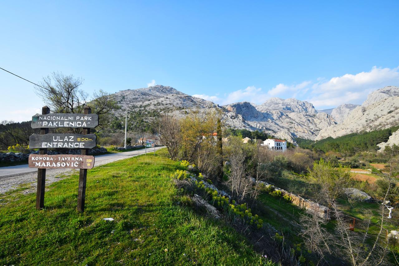 Apartments Paklenica Starigrad Paklenica Exterior foto